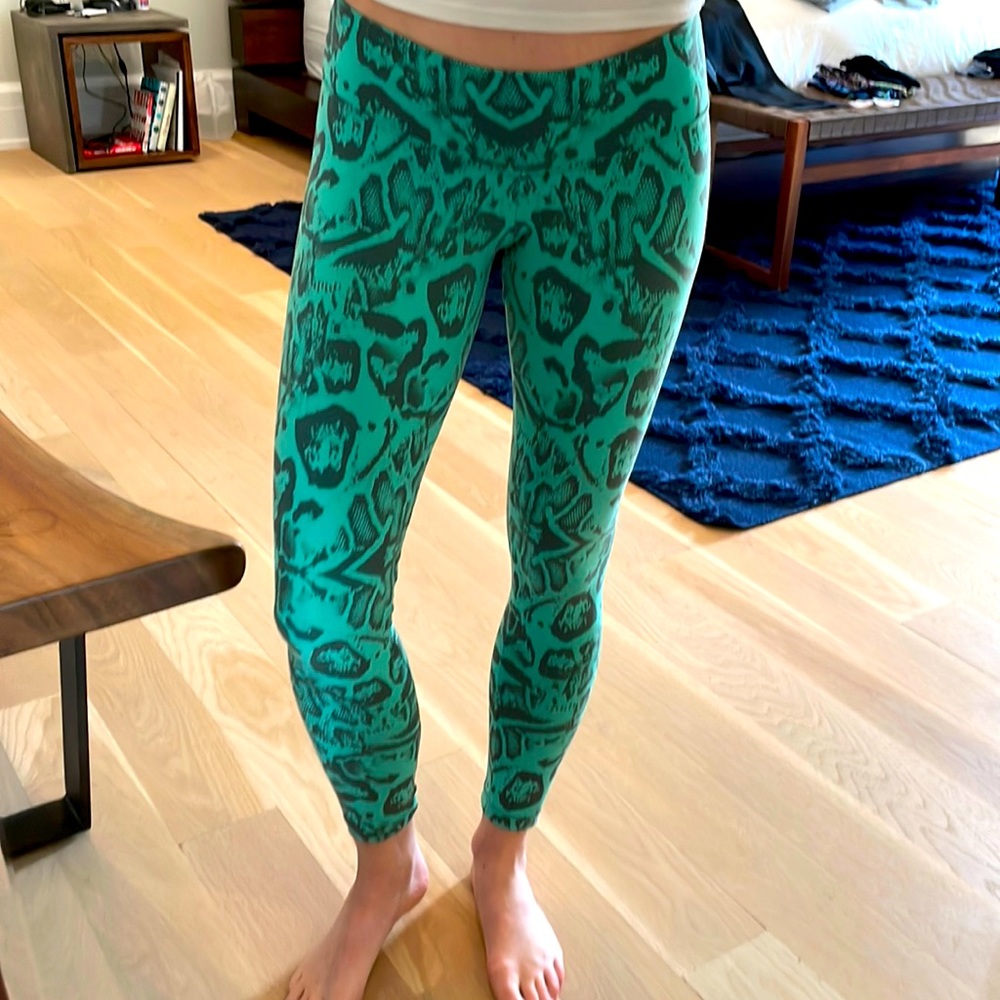 Green Python Print Workout Leggings, Low Rise - image 2